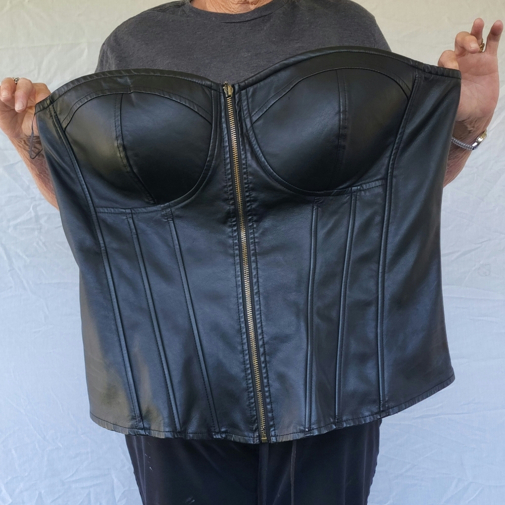 Torrid zip front faux leather bustier
